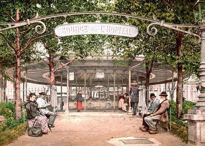 Zicht op het ziekenhuis van Vichy: Bron van het ziekenhuis. Fotochroom ca. 1890. door Unknown artist