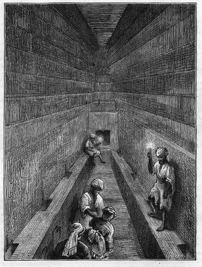 Zicht op de grote galerij van de piramide van Cheops in Gizeh, Egypte door Unknown artist