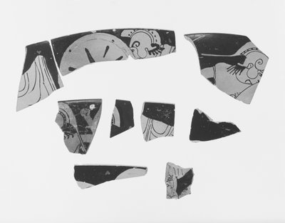 Attisch rood-figuur Kylix fragment door Unknown artist