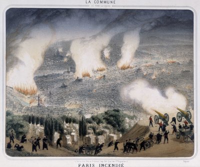 Commune van Parijs: Parijs brand. Communards vuren kanonnen af richting Parijs. 1871. door Unknown artist