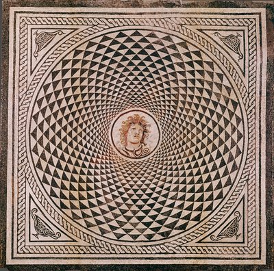 Mozaïekvloer met hoofd van Medusa door Unknown artist