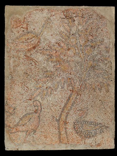 Mozaïekfragment met drie vogels en een boom door Unknown artist