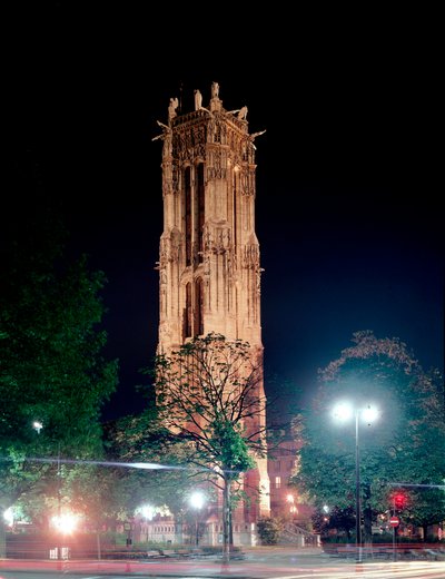 Nachtzicht op de Saint Jacques Toren (gemaakt in 1523) in Parijs door Unknown artist