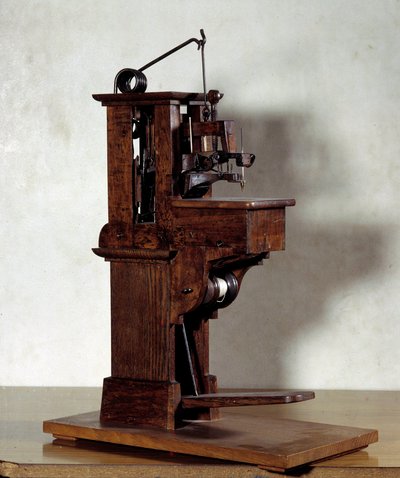 Naaimachine door Barthelemy Thimonnier (1793-1857). 19e eeuw Parijs, CNAM door Unknown artist