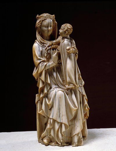 Maagd en Kind. Ivoren sculptuur uit de 14e eeuw. door Unknown artist