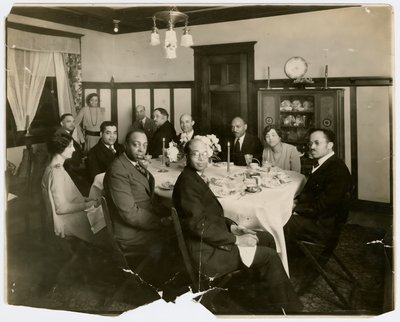 Arthur Schomburg en William Edouard Scott met anderen door Unknown photographer