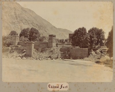 Chitral Fort, 1895 door Unknown