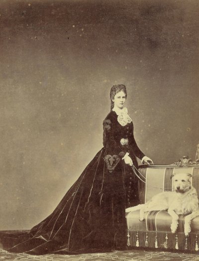 Elisabeth, keizerin van Oostenrijk en koningin-gemalin van Hongarije (24 december 1837 – 10 september 1898) door Unknown photographer