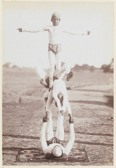 Gymnastiek op het oefenkamp, Delhi door Unknown photographer