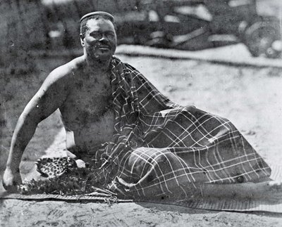 Koning Cetshwayo in ballingschap in Kaapstad door Unknown photographer