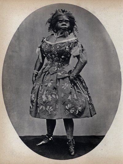 Les Monsters, de vrouw hond. Fotografie, eind 19e eeuw, Parijs. door Unknown photographer