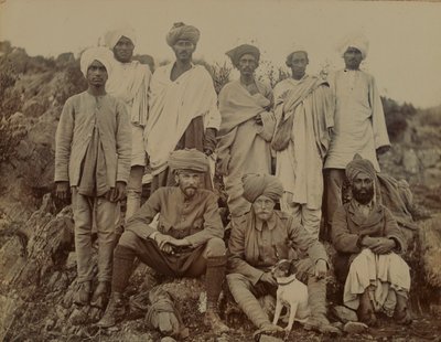 Luitenant S Edwardes met zijn hond Biddy, circa 1895 door Unknown