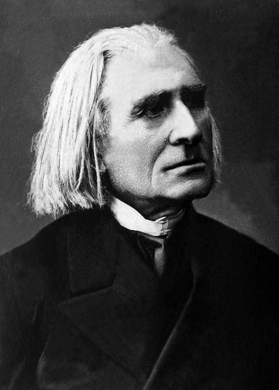Portret van Franz Liszt (1811-1886), Hongaarse componist, pianist en dirigent. door Unknown photographer