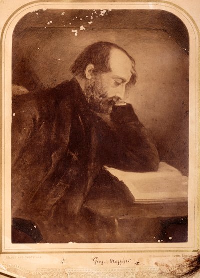 Portret van Giuseppe Mazzini, met handtekening (zw/w foto) door Unknown photographer