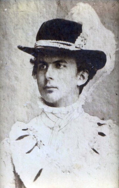 Portret van Ludwig II van Beieren met een hoed door Unknown photographer