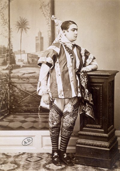 Portret van een Tunesische Joodse vrouw door Unknown photographer
