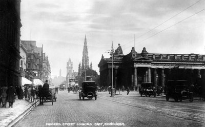 Kijkend naar het oosten langs Princes Street, Edinburgh, begin 20e eeuw door Valentine and Sons Ltd