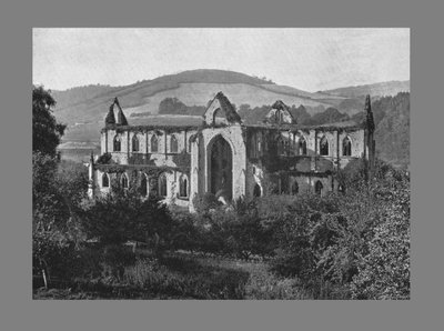 Tintern Abbey, ca. 1900 door Valentine and Sons Ltd