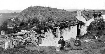 Krottenhuizen, Stornoway, Lewis, Western Isles, Schotland, 1924-1926 door Valentine and Sons Ltd