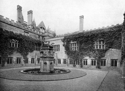 De kloosters, Newstead Abbey, Nottinghamshire, 1924-1926 door Valentine and Sons Ltd