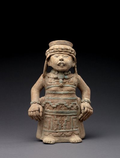Staande Vrouwelijke Beeldfiguur door Veracruz Veracruz