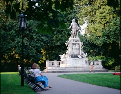Monument voor Mozart, gebouwd 1896, Burggarten door Victor Tilgner