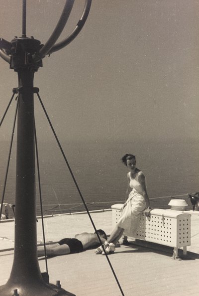 Paar aan boord van het cruiseschip 