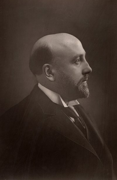 Alexander Campbell Mackenzie (1847-1935) Schotse componist en dirigent. Directeur van de Royal Academy of Music, Londen (1887-1924) door W. and D. (after) Downey