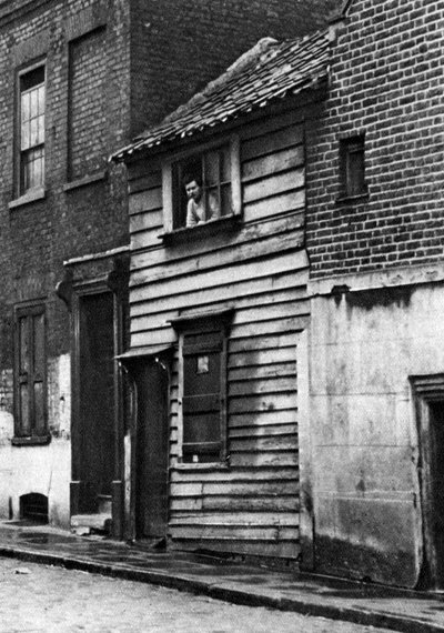 Een oud houten huis in St John