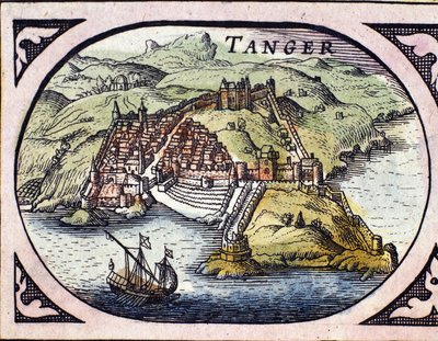 Uitzicht op de versterkte stad Tanger en de kust, Marokko. Kaart uit de Nederlandse Atlas door W. G. Blaeu, Amsterdam door Willem Blaeu