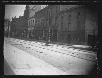 Castle Street, Cardiff, The Old Globe Inn, ca. 1902 door William Booth