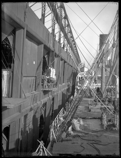 Laden van een stoomschip, Chelsea Piers, New York, 1912 door William Davis Hassler