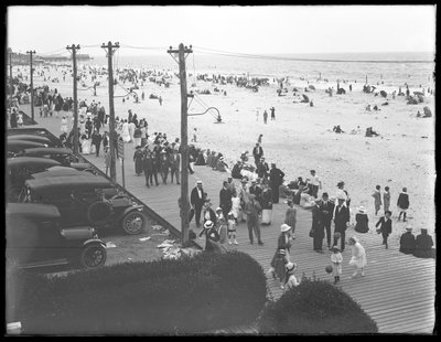Uitzicht op de promenade en het strand vanaf Curley