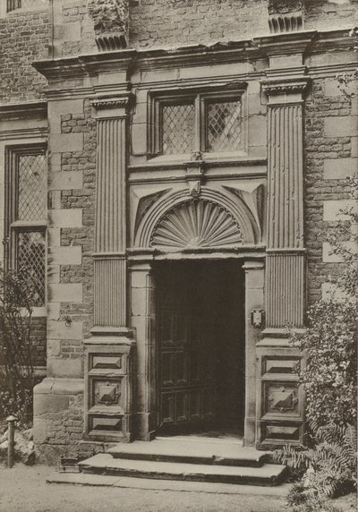 Deur, Aston Hall, Warwickshire (zw/w foto) door William Galsworthy Davie