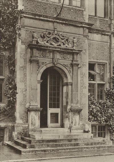 Deur, In the Court, Hatfield House door William Galsworthy Davie