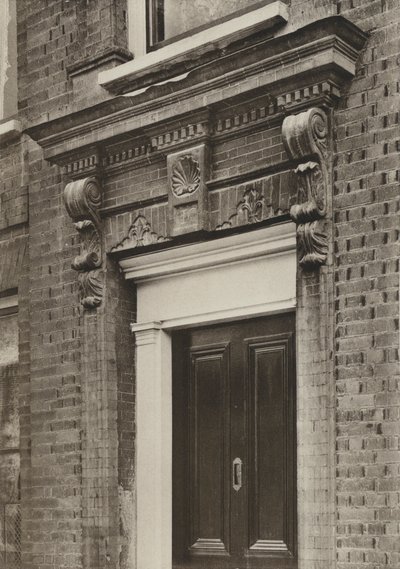 Deur, Longbridge House, Farnham, Surrey (zw/w foto) door William Galsworthy Davie