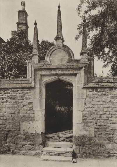 Deur, Paynis Almshouses, Oundle door William Galsworthy Davie