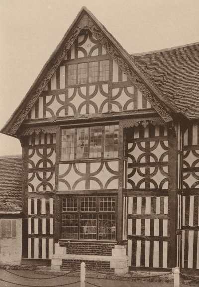"The Middle House," Mayfield, Sussex, Gedateerd 1575 door William Galsworthy Davie