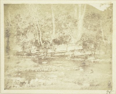 Een Bergbeekje dat stroomt aan de voet van Kasteel Doune door William Henry Fox Talbot