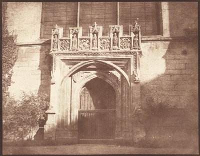 Een oude deur in Magdalen College, Oxford,april 1843 (foto) door William Henry Fox Talbot