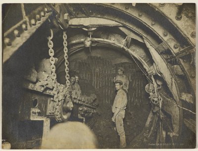Constructie van de Central Line van de Londense Metro door William Henry Fox Talbot
