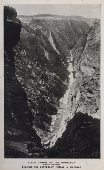 Canyons van Colorado: Zwarte Canon van de Gunnison, vogelperspectief, met de Currecanti-naald in de verte (zwart-wit foto) door William Henry Jackson