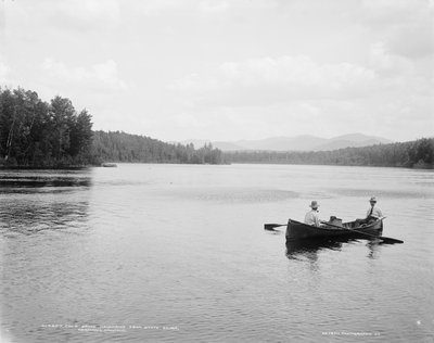 Cold Brook Mountains vanaf State Bridge, Adirondack Mountains door William Henry Jackson