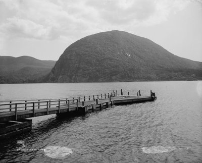 Storm King Mountain, New York, c.1880-97 door William Henry Jackson