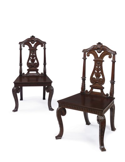 Paar George II halstoelen, uitgevoerd door James Moore de Jongere, c.1727-31 door William Kent