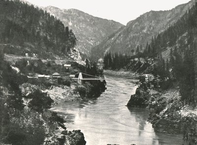 De Rockies: de Frazer Canyon en Cariboo Road Bridge, nabij Spuzzum, Canada, 1895 door William Notman and Son