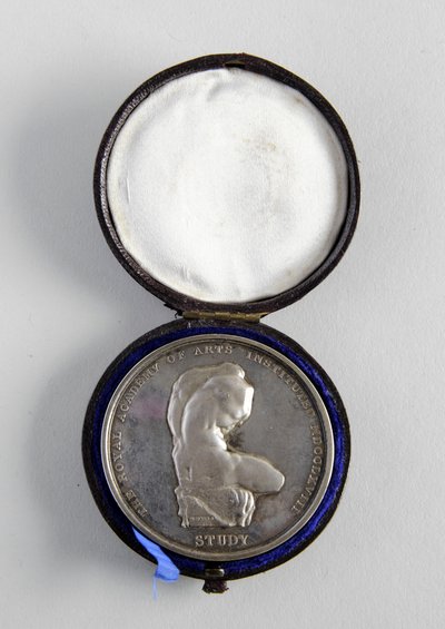 R.A. medaille toegekend aan George Frampton 10.12.1884 voor het beste model van een figuur door William Wyon