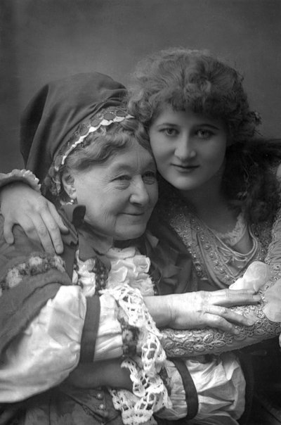 Mary Anderson, Amerikaanse toneelactrice, en Mrs Stirling, 1890 door William and Daniel Downey