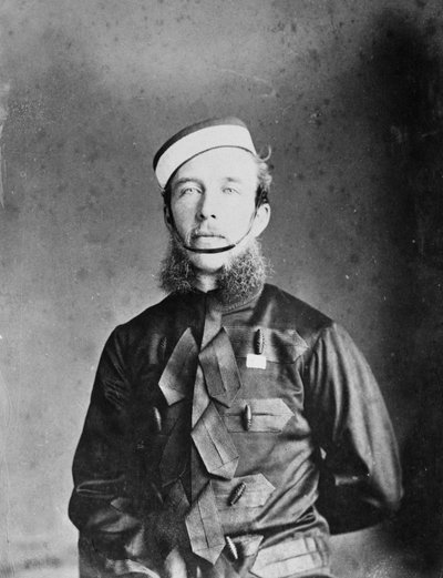 Kapitein Willoughby W. Hooper in Madras Cavalerie-uniform, ca. 1870s door Willoughby Wallace Hooper