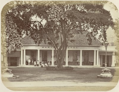 Marine Hotel te Batavia door Woodbury and Page
